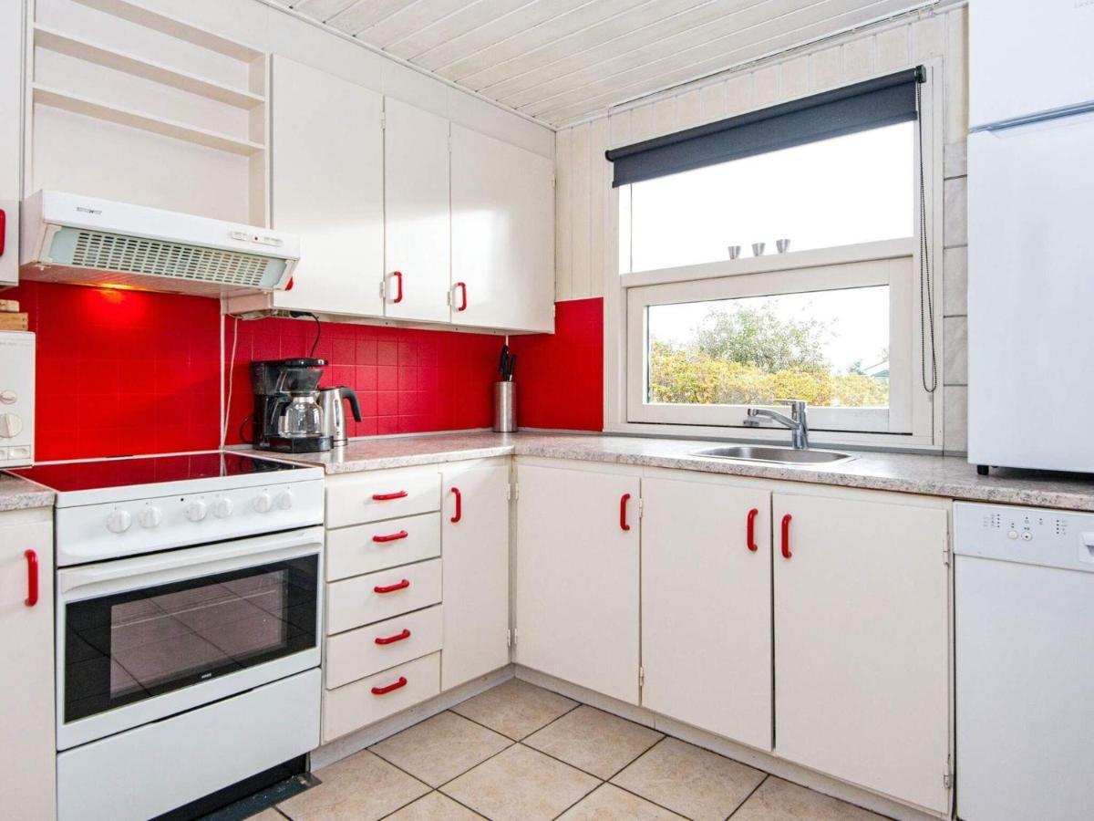 6 Person Holiday Home In Hvide Sande Norre Lyngvig ภายนอก รูปภาพ